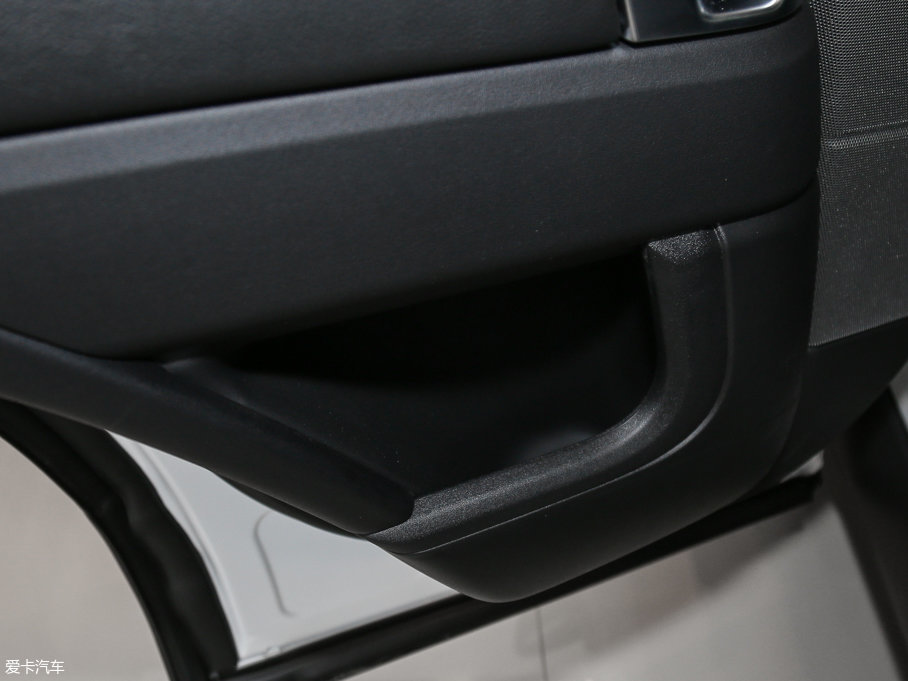 2017\(yn)(dng) 3.0 V6 SC SE