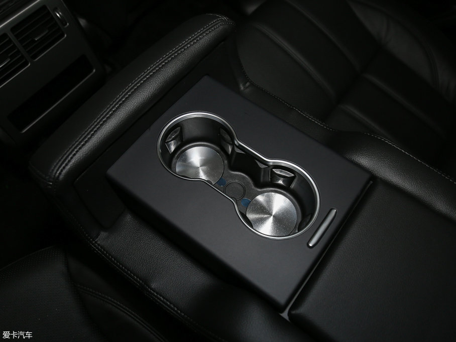 2017\ 3.0 V6 SC SE