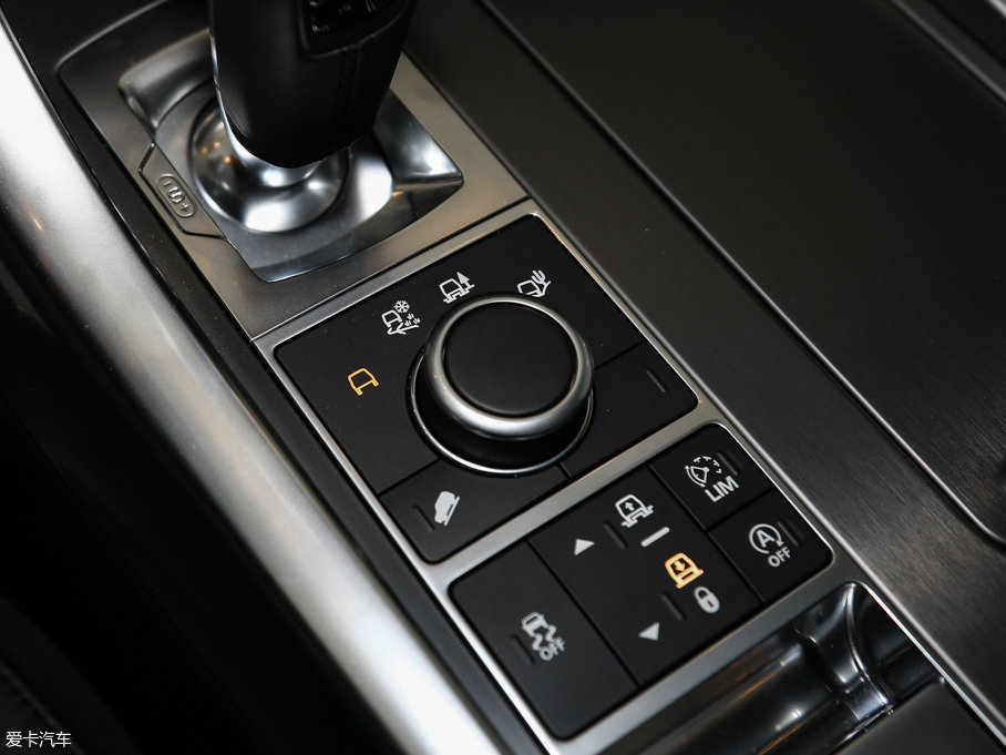 2017\ 3.0 V6 SC SE