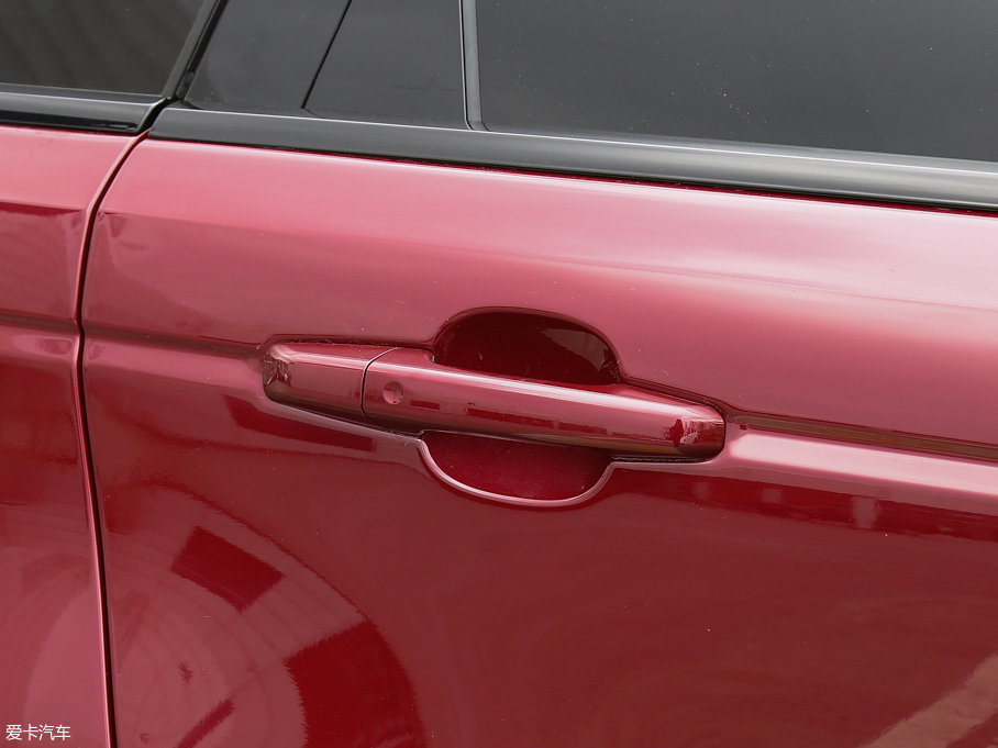 2017\(yn)(dng) 3.0 V6 SC HSE DYNAMIC