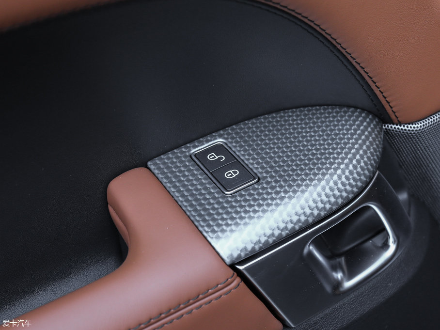 2017\(yn)(dng) 3.0 V6 hЄ(chung) DYNAMIC