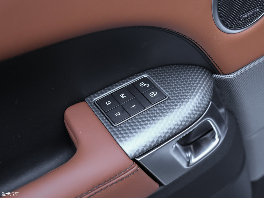 2017\ 3.0 V6 hЄ DYNAMIC