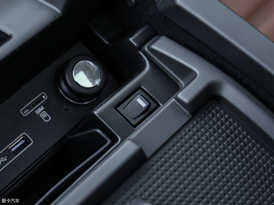 2017\ 3.0 V6 hЄ DYNAMIC