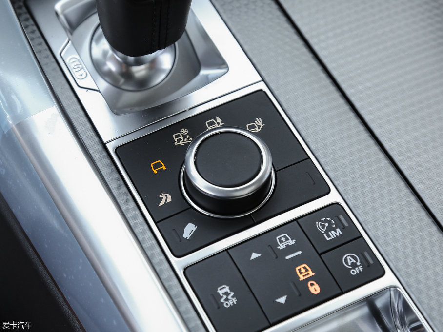 2017\ 3.0 V6 hЄ DYNAMIC