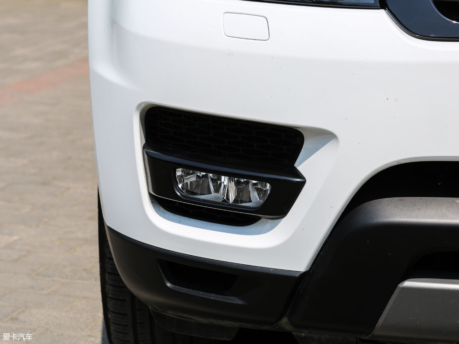 2017\ 3.0 V6 SC SE