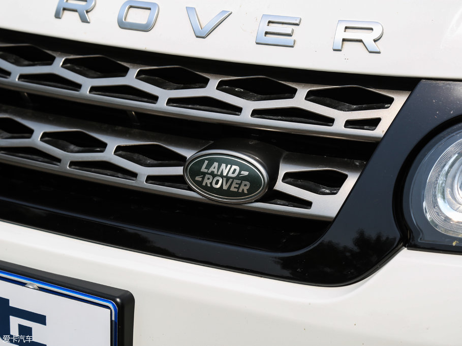 2017\ 3.0 V6 SC SE