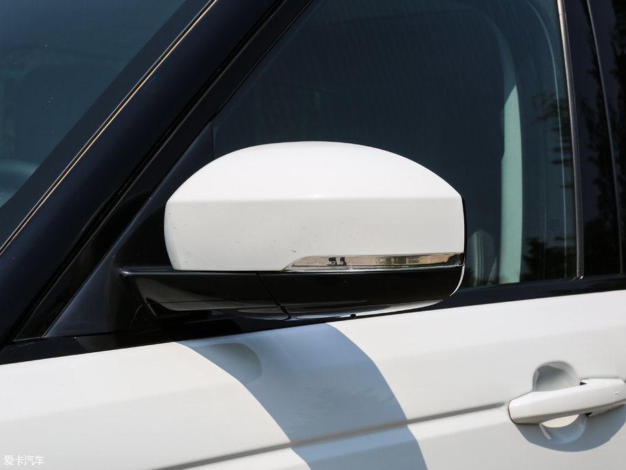 2017\ 3.0 V6 SC SE