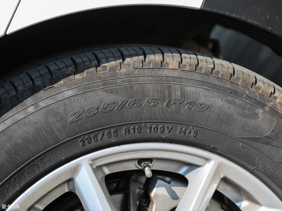 2017\ 3.0 V6 SC SE