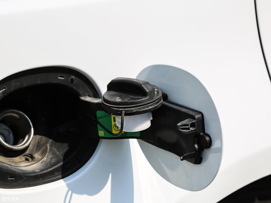 2017\ 3.0 V6 SC SE