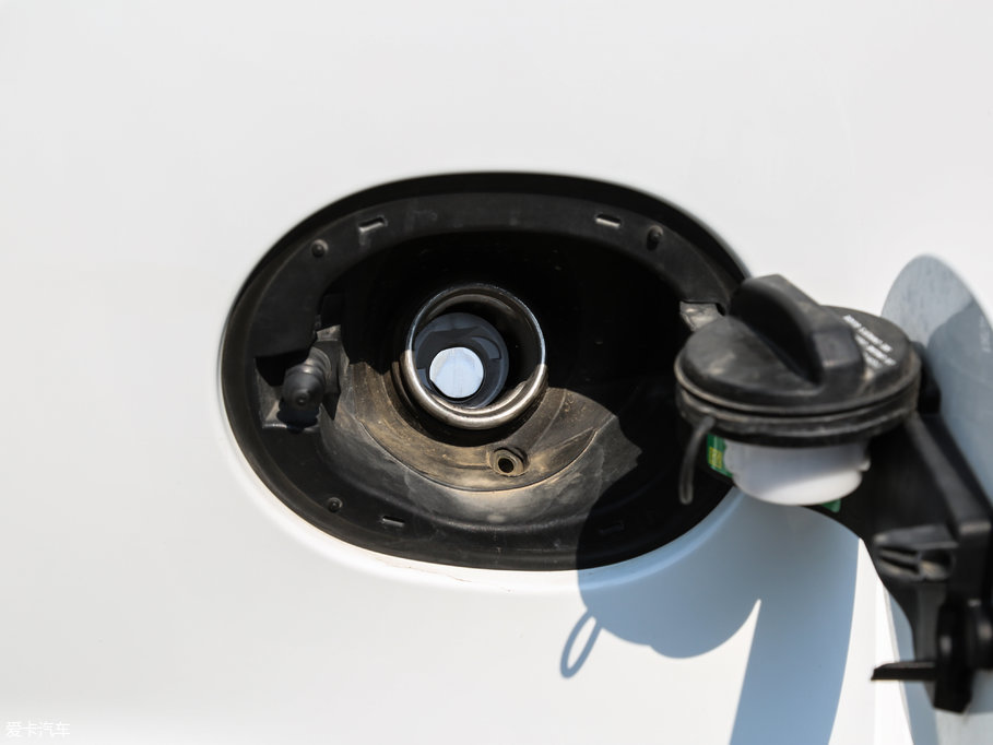 2017\ 3.0 V6 SC SE