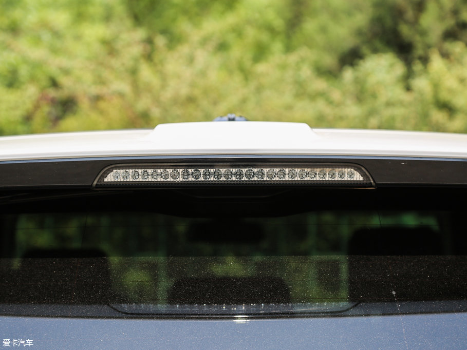 2017\ 3.0 V6 SC SE