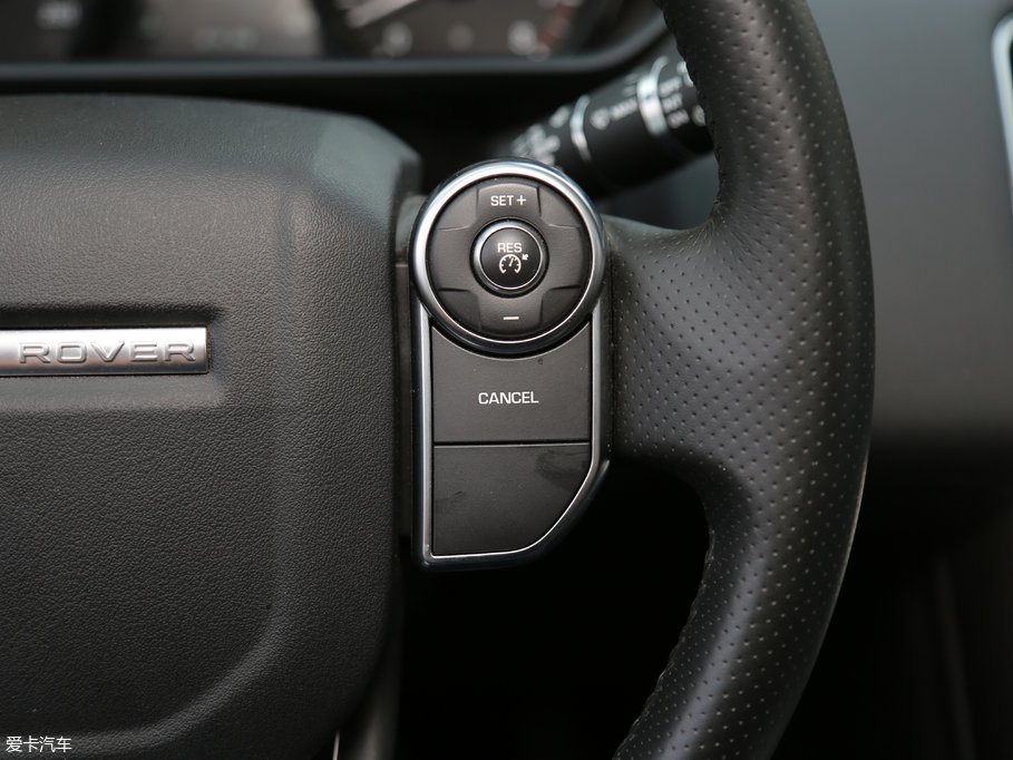 2017\ 3.0 V6 SC SE