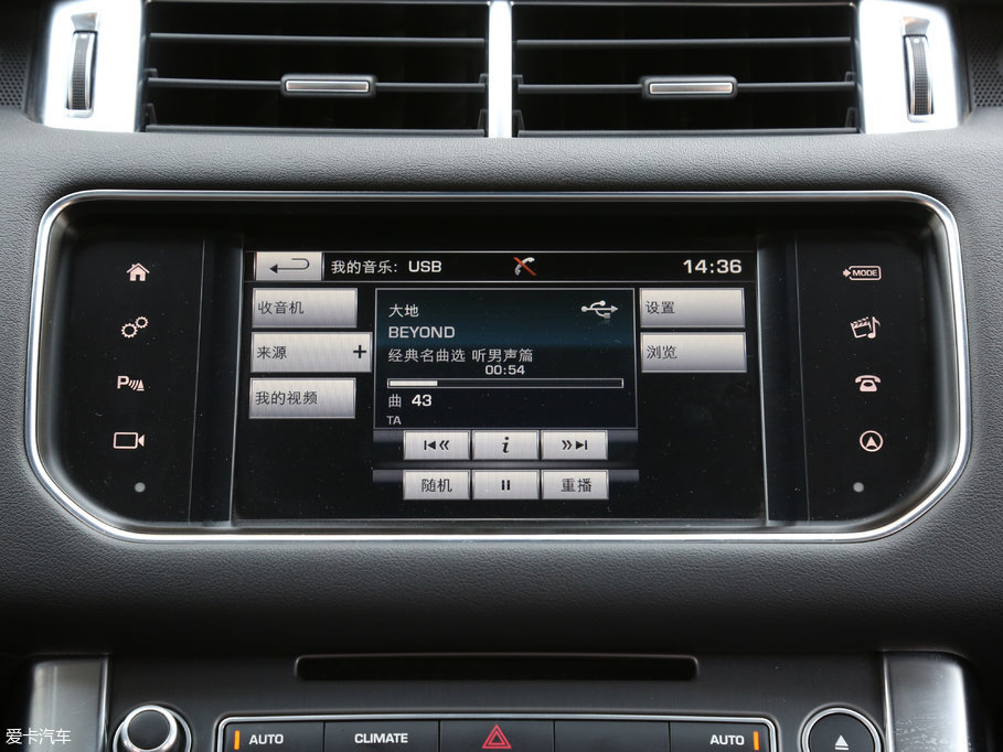 2017\ 3.0 V6 SC SE