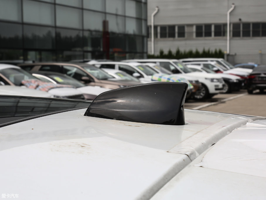 2017\(yn) 3.0 V6 SC HSE