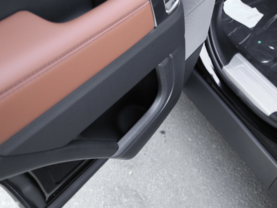 2017\(yn) 3.0 V6 SC HSE