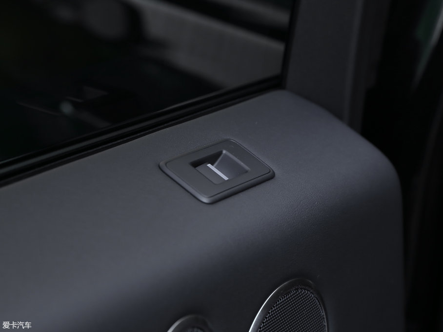 2017\(yn) 3.0 V6 SC HSE