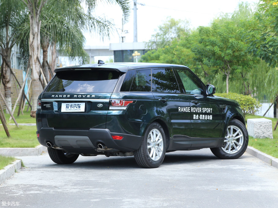 2017\ 3.0 V6 SC SE