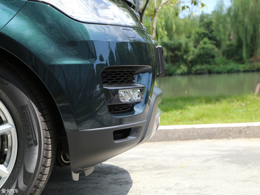 2017\ 3.0 V6 SC SE