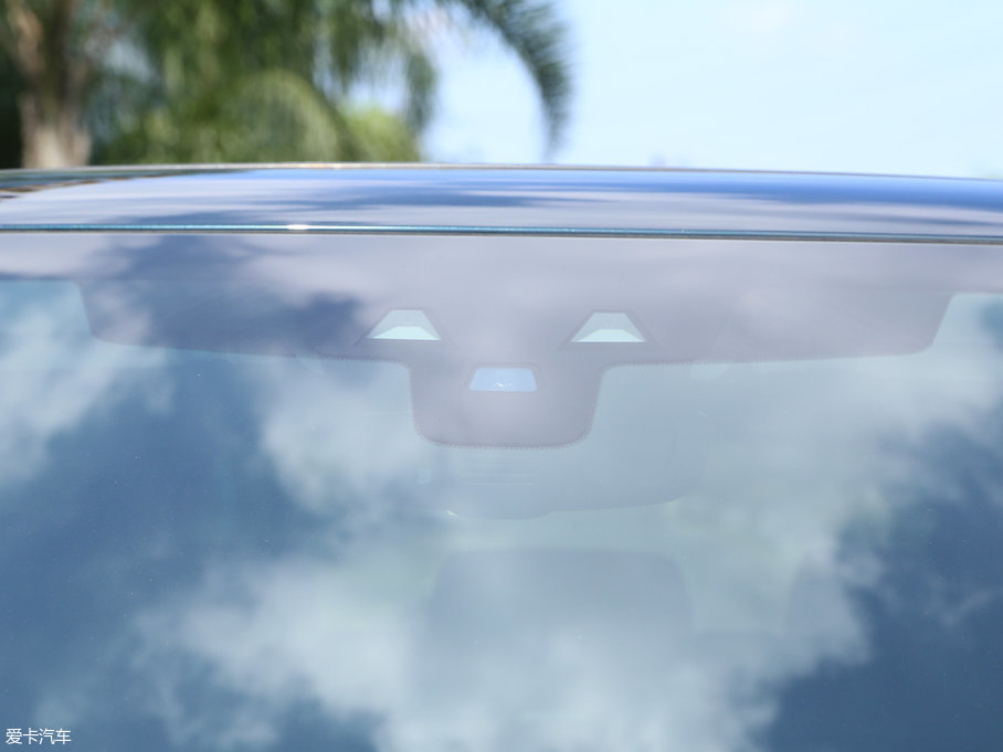 2017\ 3.0 V6 SC SE