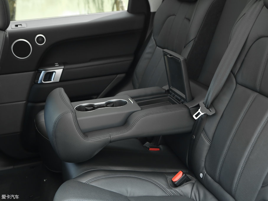 2017\ 3.0 V6 SC SE