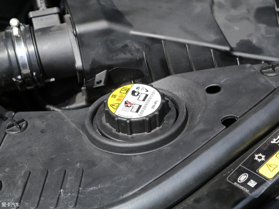 2017\ 3.0 V6 SC SE