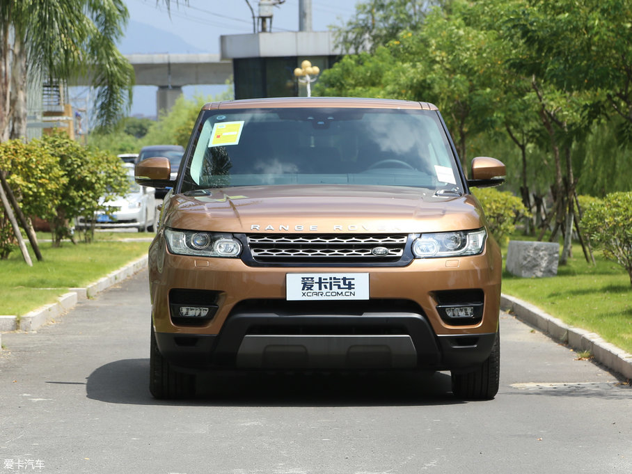 2017\ 3.0 V6 SC SE