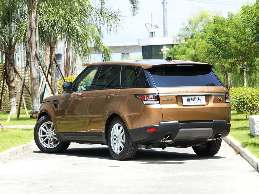 2017\ 3.0 V6 SC SE