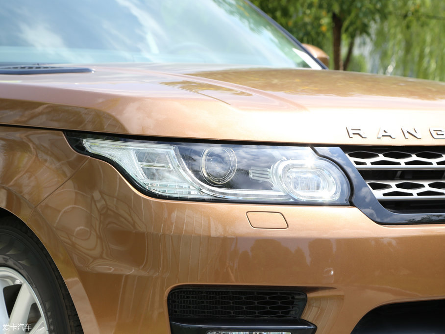 2017\ 3.0 V6 SC SE