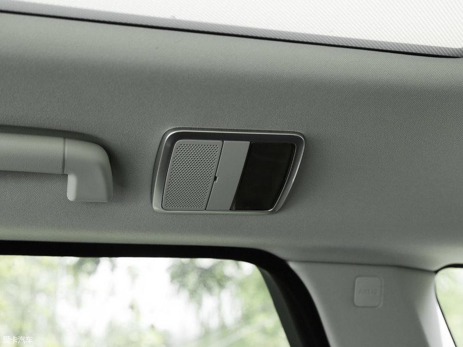 2017\ 3.0 V6 SC SE