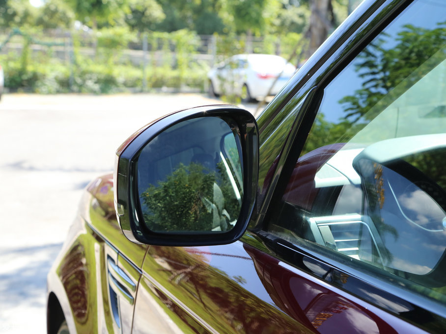 2017\ 3.0 V6 SC SE