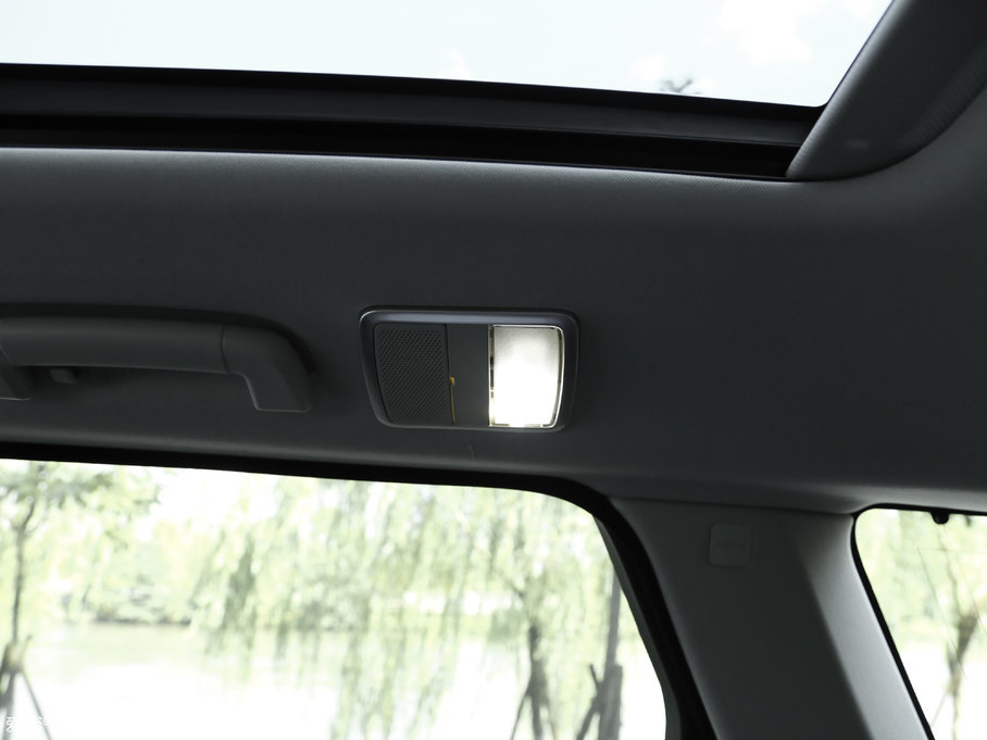 2017\ 3.0 V6 SC SE