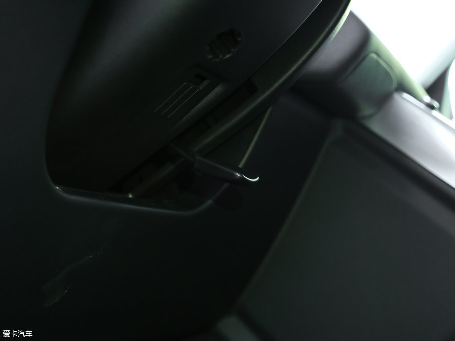 2017\ 3.0 V6 SC SE