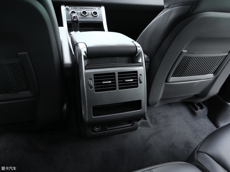 2017\ 3.0 V6 SC SE