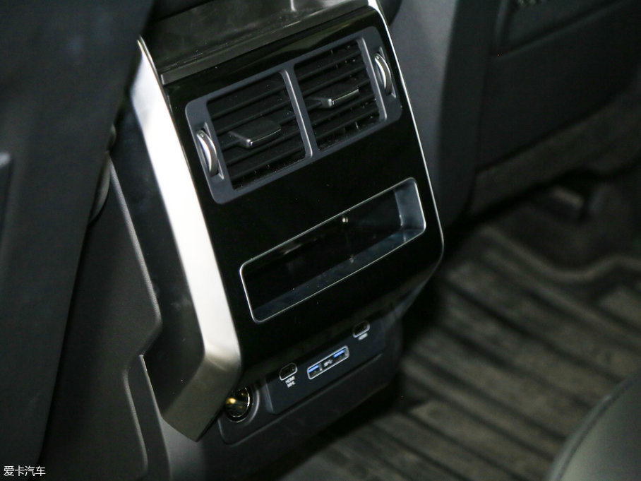 2017\(yn) 3.0 V6 SC HSE