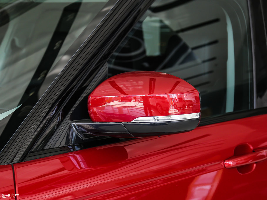 2017\ 3.0 V6 SC SE