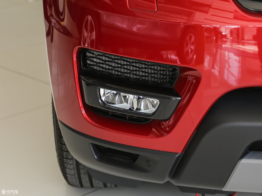 2017\ 3.0 V6 SC SE