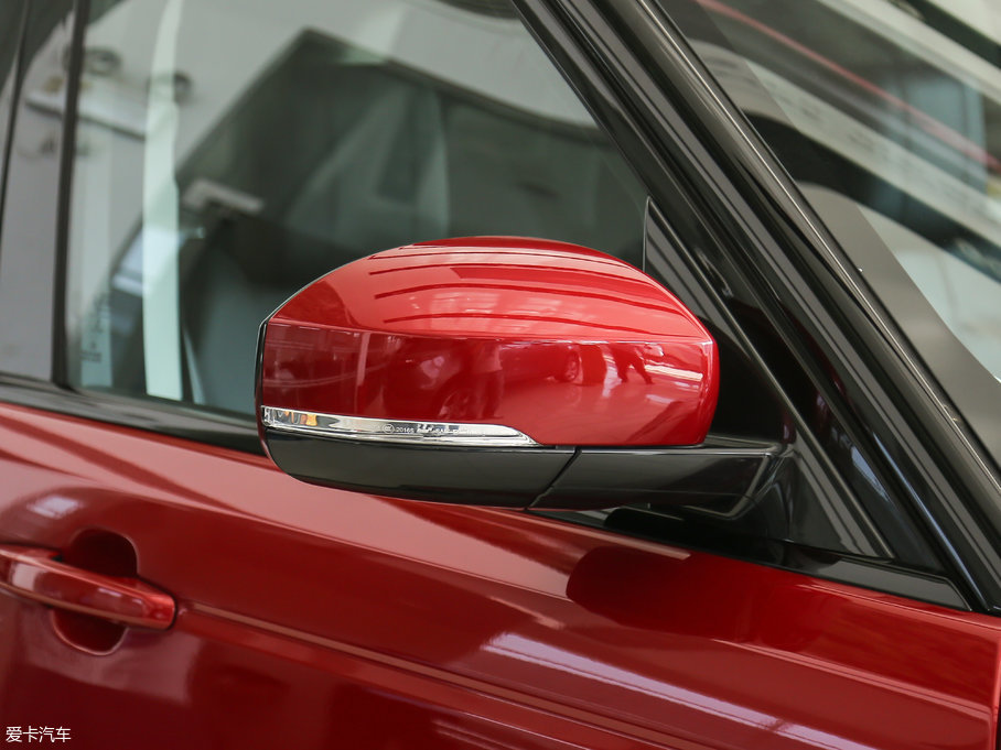 2017\ 3.0 V6 SC SE