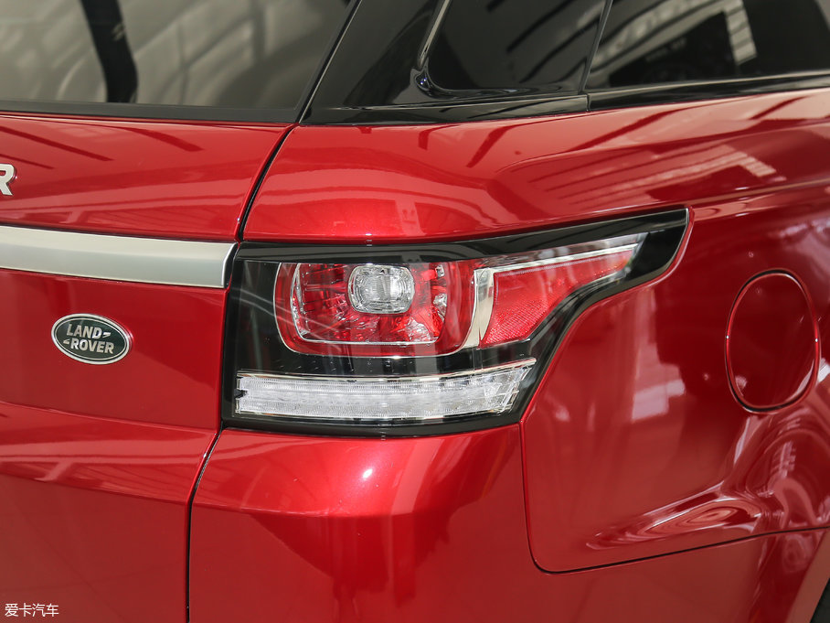 2017\ 3.0 V6 SC SE