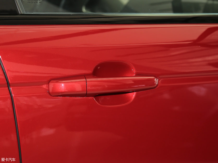 2017\ 3.0 V6 SC SE