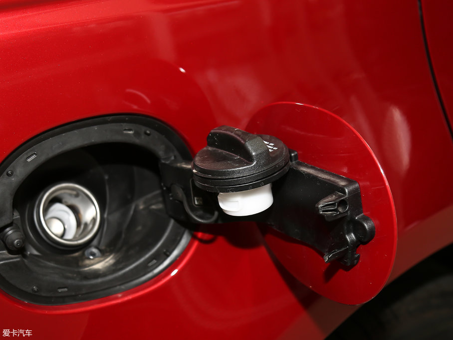 2017\ 3.0 V6 SC SE