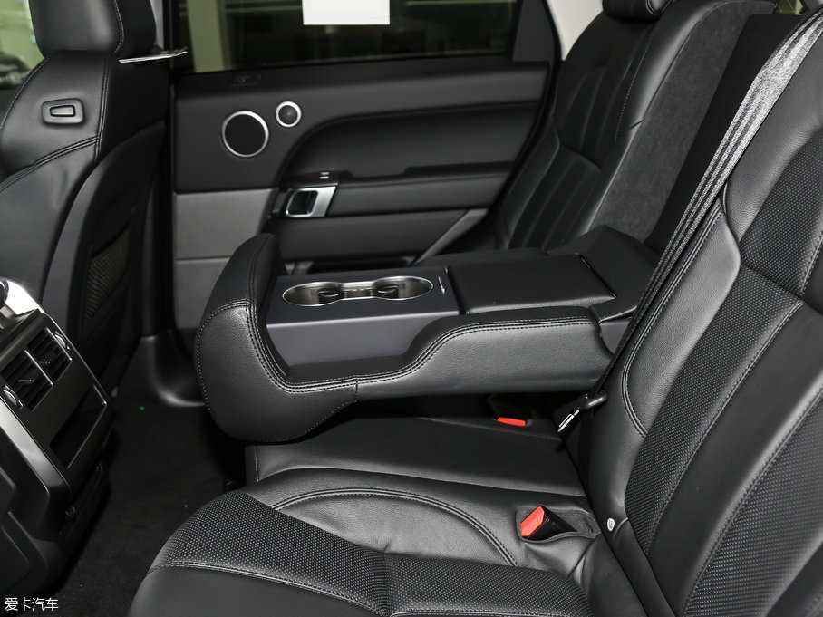 2017\ 3.0 V6 SC SE