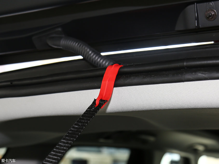 2017\ 3.0 V6 SC SE