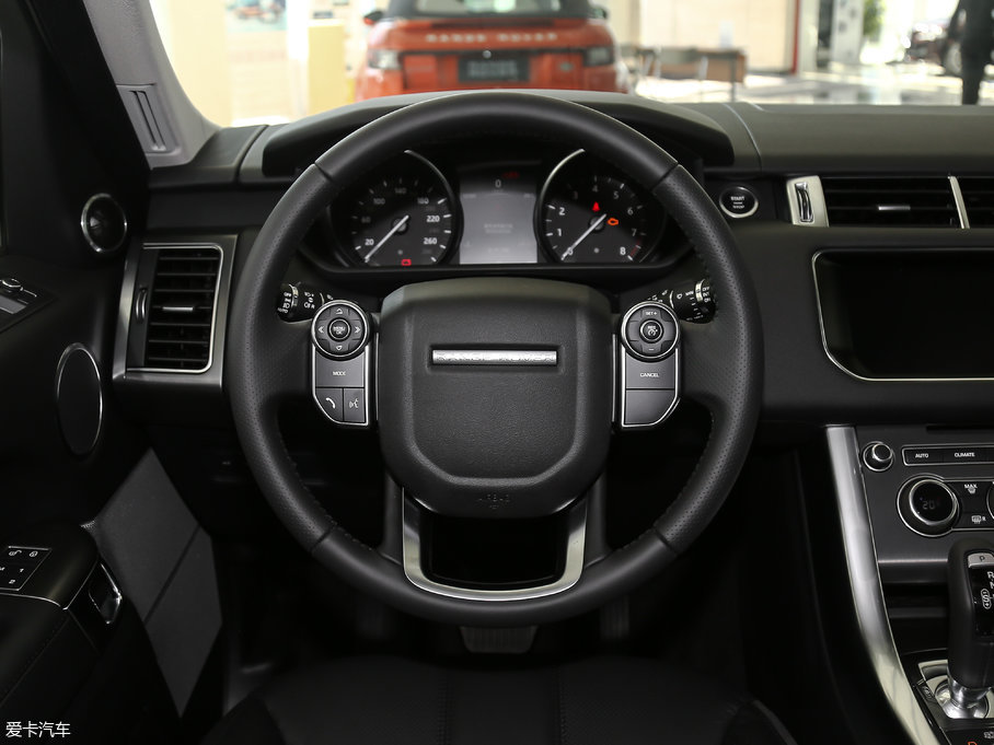 2017\ 3.0 V6 SC SE