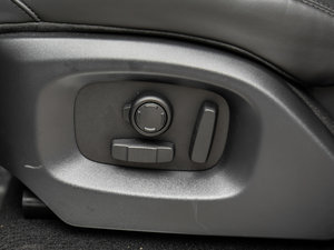 20173.0 V6 SC HSE {{