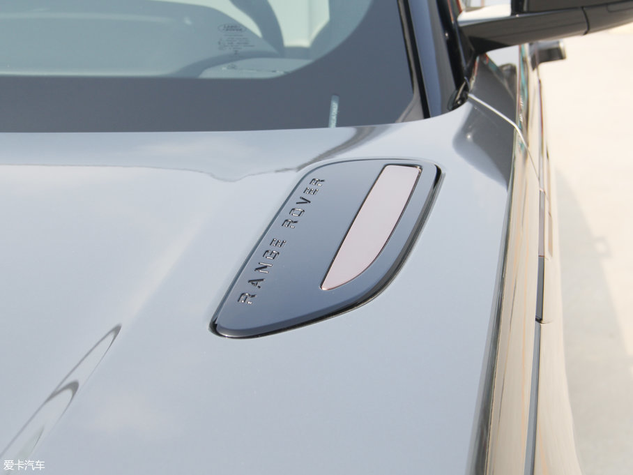 2017} P380 SE R-DYNAMIC