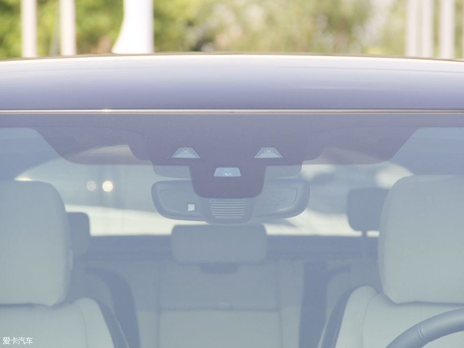 2017} P380 SE R-DYNAMIC