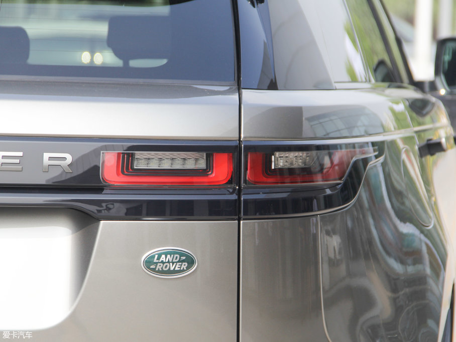 2017} P380 SE R-DYNAMIC