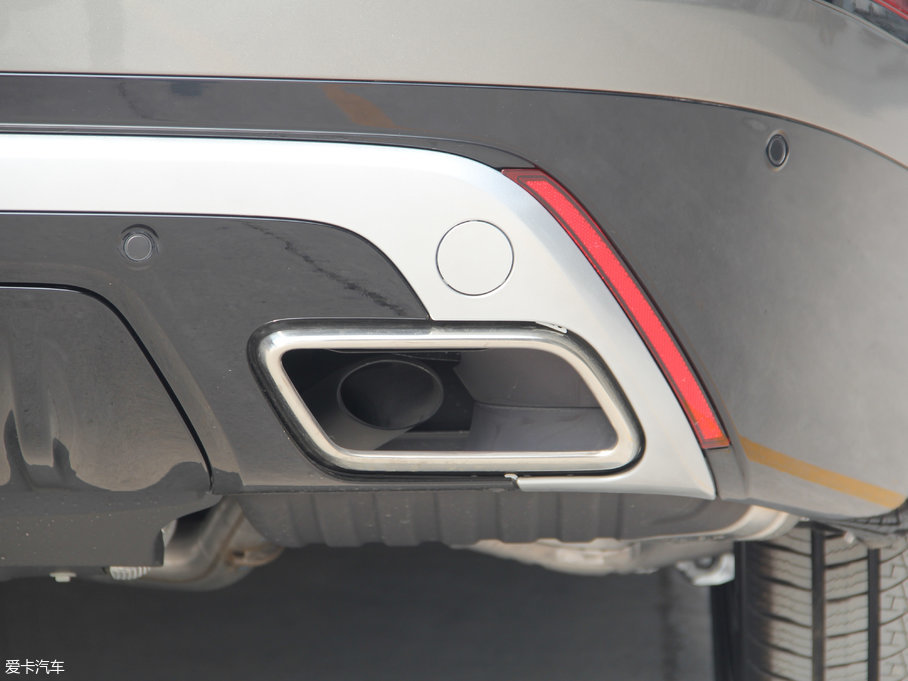 2017} P380 SE R-DYNAMIC