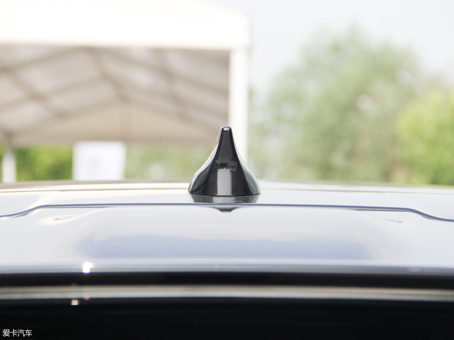 2017} P380 SE R-DYNAMIC