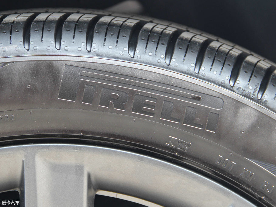 2017} P380 SE R-DYNAMIC